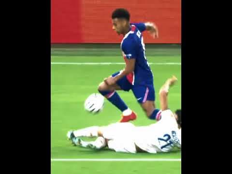 Epic tackles VS Doué 🤯💥 #football #ligue1 #sports #psg #footballshorts #soccer #foot #shorts