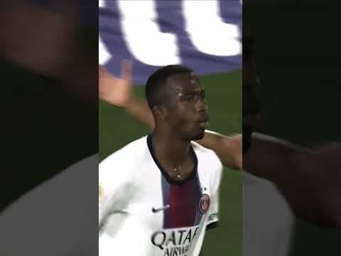 Pacho 😱 #football #ligue1 #foot #sports #footballshorts #soccer #psg #ligue1mcdonalds #pacho #skills