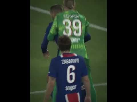 What a save by Lucas Hernandez ⚔️😳 #football #ligue1 #sports #footballshorts #soccer #foot #shorts